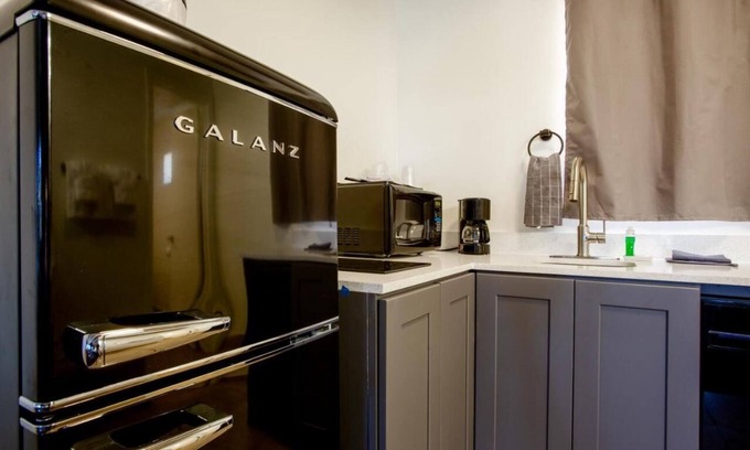 West Sedona Hotel | Cozy Kitchenette Room at Thunder Mountain in Sedona