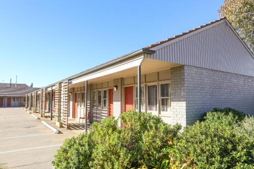 Orange Hotel | Family-Friendly Kite Street Units with Great Comfort