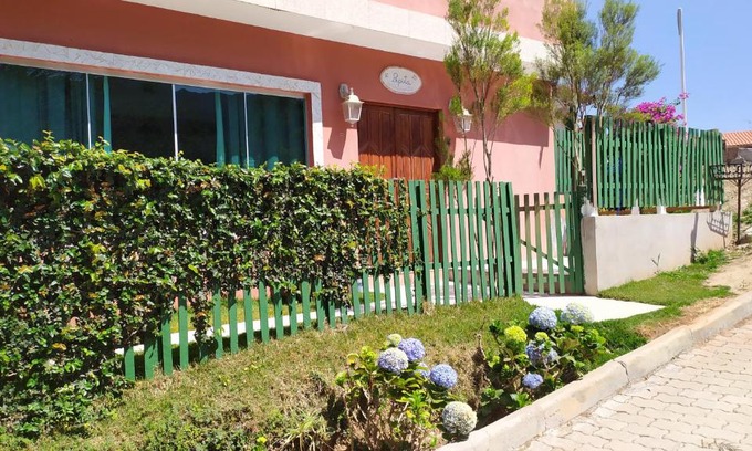 Piata Apartment | Cozy Kitinete at the Foot of the Mountains - Pet Friendly