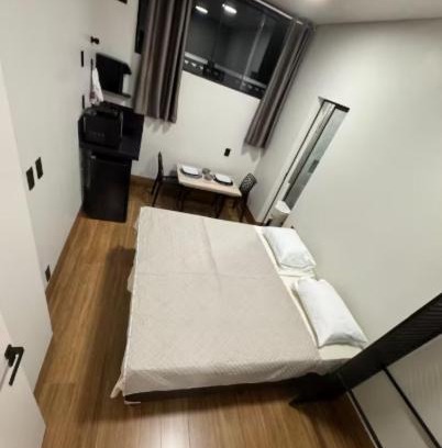 Lavras Apartment | Kitnet nova ao lado de tudo que você precisa