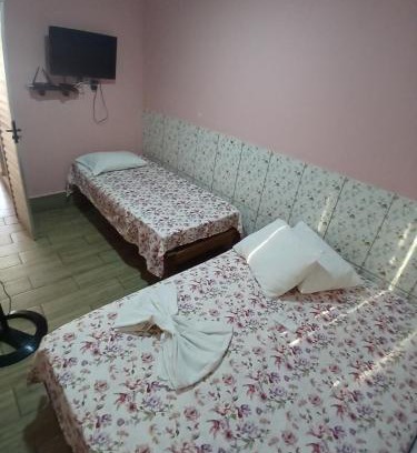Pontal House | Oceanfront Getaway: Kitnet Pé na Areia with 9/10 Rating