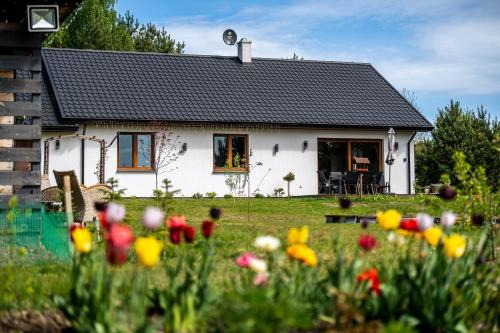 Nowe Miasto Lubawskie House | Discover Kiton House: Ocean View & Pet-Friendly Retreat