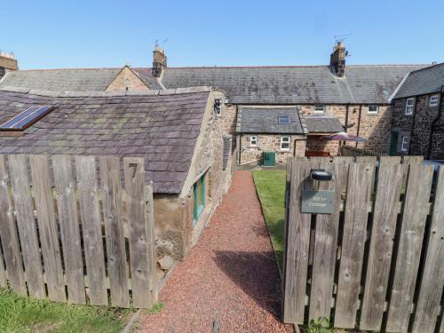 Belford House | Pet and Child Friendly Retreat at Kits Cottage - 4 Star Stay