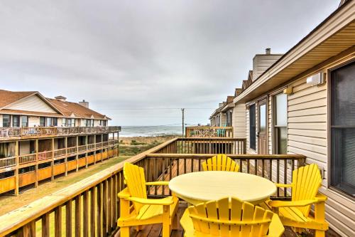 Kitty Hawk House | Charming Kitty Hawk Townhome - Steps from the Beach!