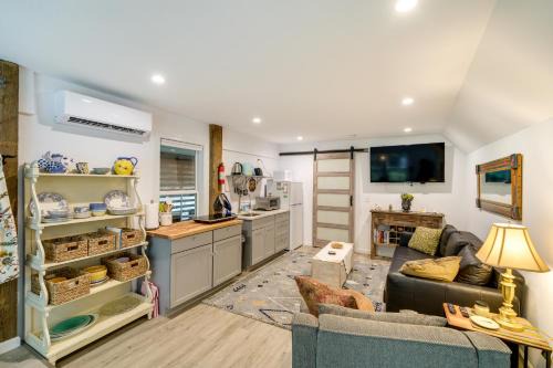 Southern Shores Apartment | Kitty Hawk Vacation Rental with Pool & Oceanfront Hot Tub