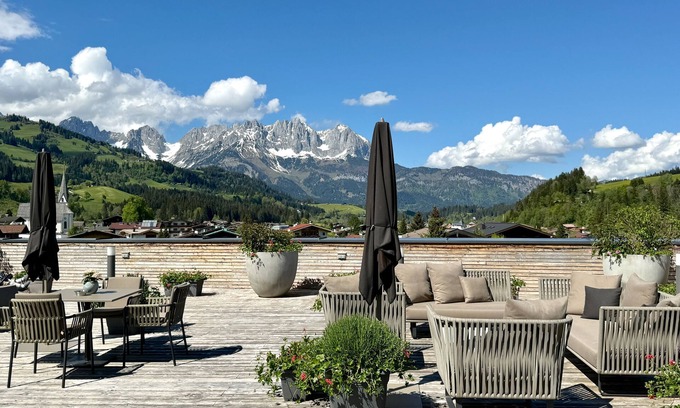 Hallerndorf Apartment | Indulge at Kitzbühel Lodges: Penthouse with Private Spa