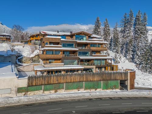 Paß Thurn Apartment | Top-Rated Kitzbüheler Alpenlodge: Family-Friendly Retreat