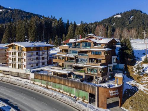 Paß Thurn Apartment | Delightful Kitzbüheler Alpenlodge with Pet-Friendly Amenities