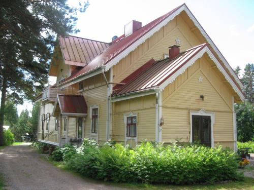 Kivijarvi Apartment | Cozy Kivijärven Linnanmäki Apartments with Oceanfront Views