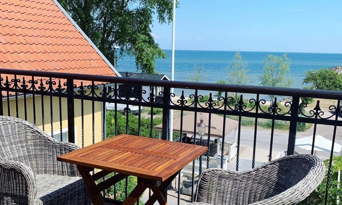 Kivik House | Relaxing Stay at Kivikstrand Badhotell with Spa & Dining