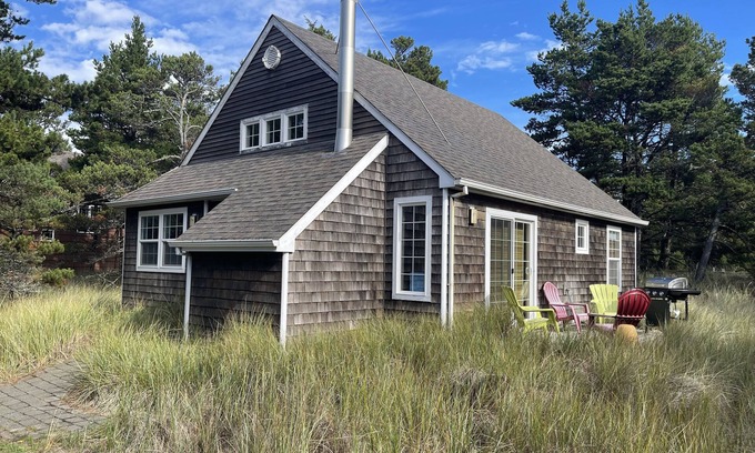 Kiwanda Shores House | Beachside Retreat: Kiwanda Cabana #176, Pet Friendly Getaway