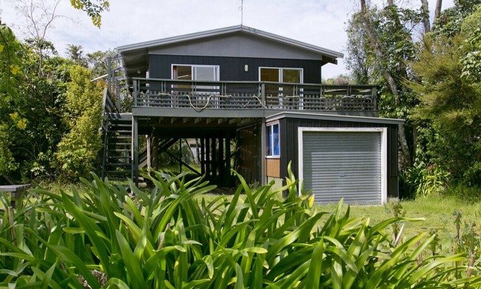 Kuratau Cottage | Family-Friendly Kiwi Cutie - Kuratau Bach with Kitchen Access