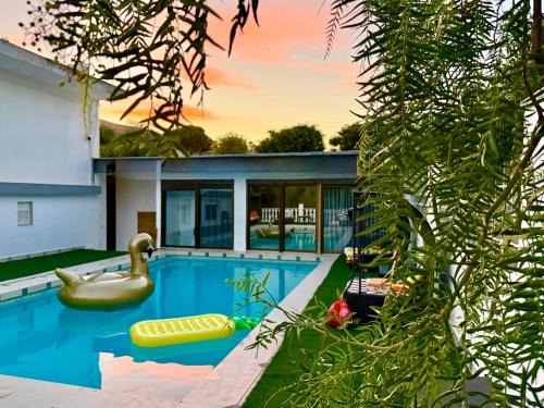 Hoya de los Patos Apartment | Discover Kiwidestiny Alicante: Oceanfront Oasis Awaits