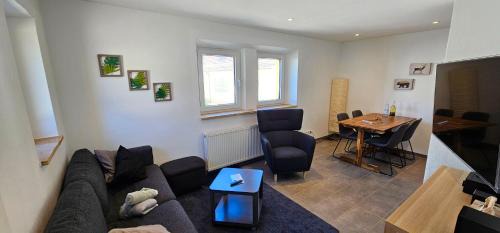 Ingenheim House | Pet-Friendly Kiwihof Ferienhaus with 9.2/10 Guest Rating