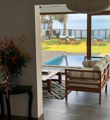 Unawatuna Villa | Relax at Kixi Beach: Oceanfront Bliss with Family Amenities