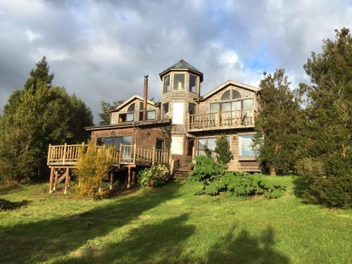 Chonchi House | Enjoy Family-Friendly Stays at Kiyen Rupu Huillinco