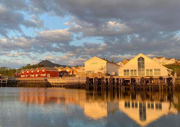 Kjerringøy Hotel | Discover Kjerringøy Bryggehotell: Pet-Friendly Retreat