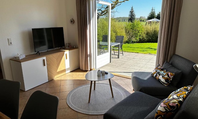 Dahme/Mark Apartment | Inviting Klättes Ferienwohnung with Ocean View & Garden