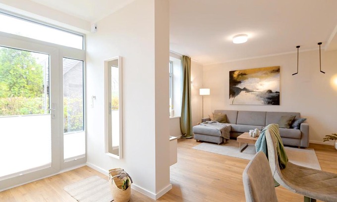 Daenschendorf Apartment | Family-Friendly Klöönstuuv: 4-Star Comfort with Top Ratings