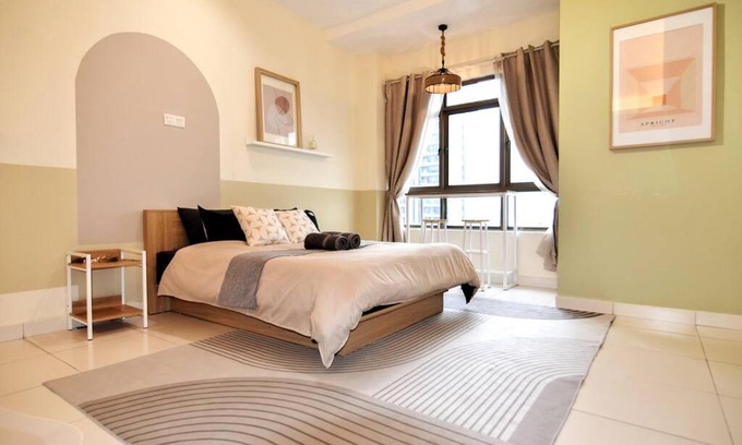 Damansara Perdana Apartment | Art Nouveau Suite: 4-Star Comfort with Free Parking & More