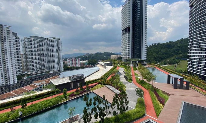 Kuala Lumpur Apartment | Discover KL East The Ridge: Oceanfront Haven with Pool
