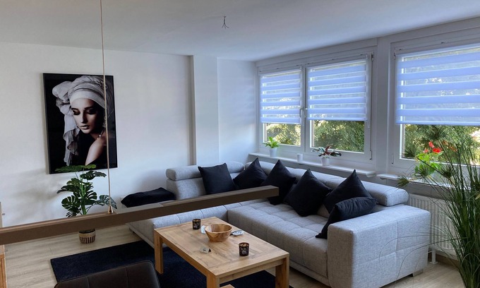 Kaiserslautern Apartment | Stylish 2 Bedroom Apartment with Spa and Hot Tub Access
