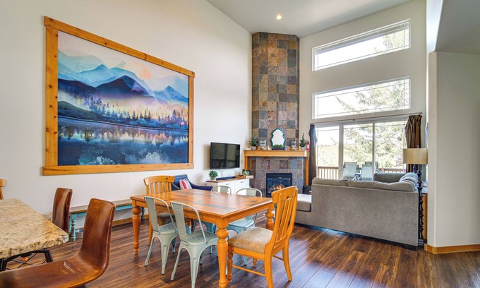 Klamath Falls House | Perfect Klamath Falls Getaway with Pool & Hot Tub Access