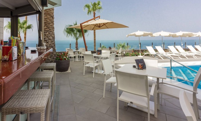 Los Gigantes Apartment | Elegant Klayman Diamond Aparthotel with Ocean Views
