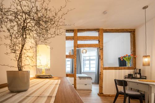 Weinheim Apartment | Charming Klein aber Fein: Family-Friendly Getaway