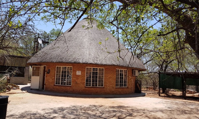 Marloth Park Cottage | Authentic Africa Experience with Pool and Family Amenities