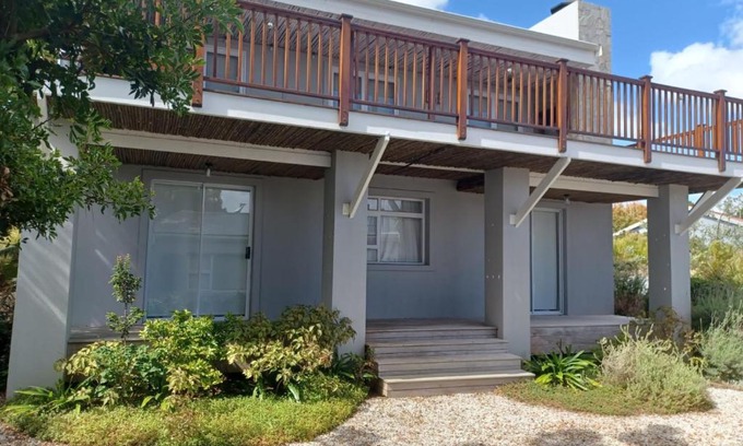 Kleinmond Villa | Discover Klein Paradys: Pet-Friendly Oceanfront Retreat