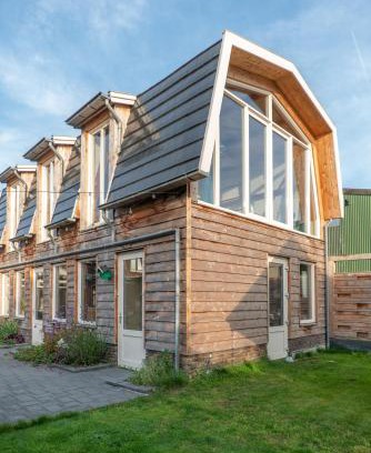 Municipality of Kaag en Braassem House | Delightful Klein Polderhuis - Bollenschuur with Breakfast!