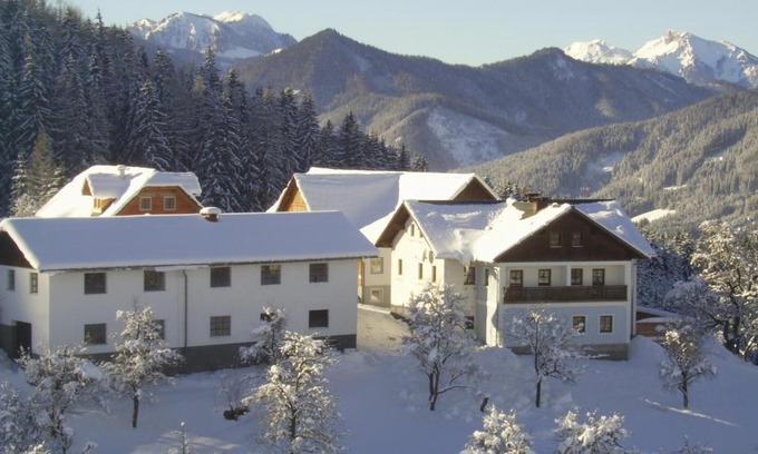 Goestling an der Ybbs House | Discover Klein Schöntal: Pet & Child-Friendly Retreat
