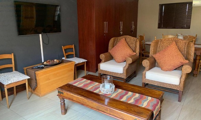 Bloemfontein House | Explore Kleinbos Self Catering: Family-Friendly Retreat