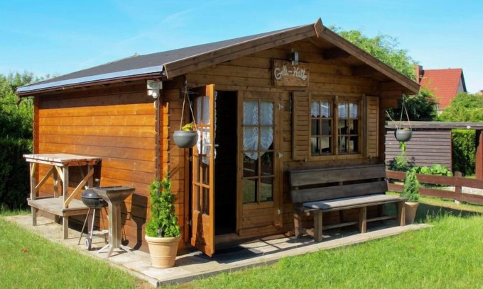 Zussow Apartment | Discover Kleine Auszeit: Oceanfront Retreat with Spa & Breakfast
