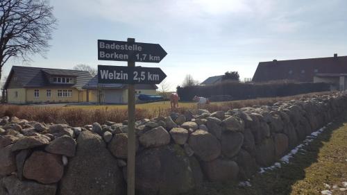 Stolpe Apartment | Discover Kleine Auszeit: Family-Friendly Comfort Awaits