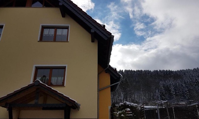 Ilmenau Apartment | Exceptional Oceanfront Retreat at kleine Ferienwohnung