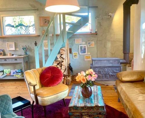 Freienfels Apartment | Discover Kleine Kunstremise with Cozy Wood Stove – 9.9/10