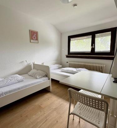 Alt-Knielingen Apartment | Budget-Friendly Penzini Monteurzimmer in Karlsruhe