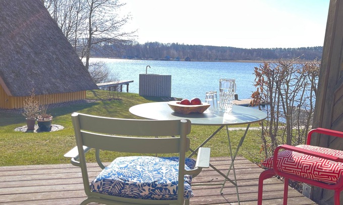 Krakow am See Apartment | Beautiful Retreat with Ocean View and Relaxing Spa - Kuchelmiß