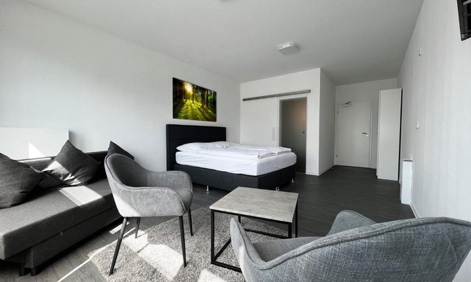 Nordwalde House | Family-Friendly Kleine Boardinghouse with Kitchen Amenities