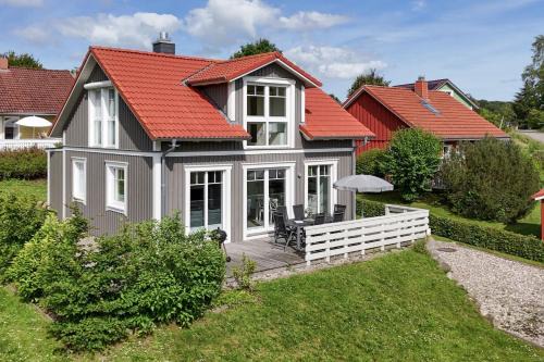 Monchneversdorf House | Family-Friendly Kleines Schwedenhaus by the Lake - 9/10 Rated