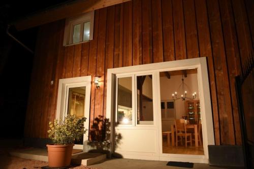 Umkirch House | Cozy Getaway: Family-Friendly House in Umkirch