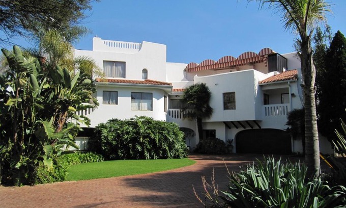 Pretoria House | Elegant Kleineweide Boutique Estate with Pool & Family Amenities
