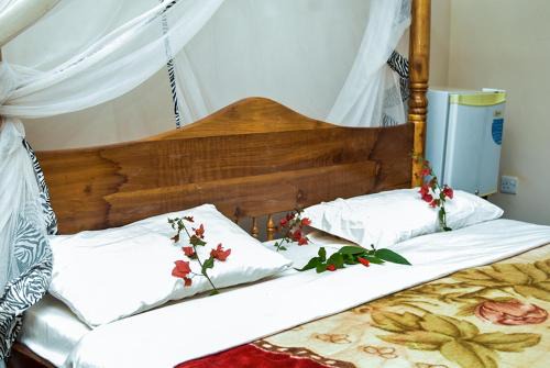 Karatu Hotel | Relaxing Stay at KLH Rest House with Hot Tub & Breakfast
