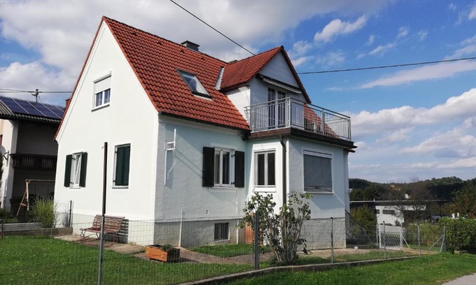 Hartberg Apartment | Exceptional Klims Gästehaus: Pet and Child Friendly Retreat