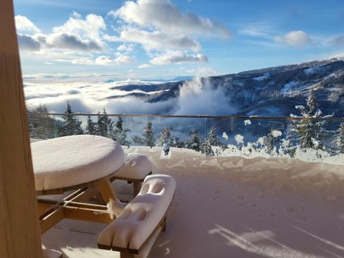 Bad Sankt Leonhard im Lavanttal Ski Chalet | Discover KlippitzStar: Pet-Friendly Haven with Top Ratings