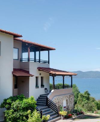 Aristotelis House | Oceanfront Klisouri Beach Villa - Guest Rated 10/10