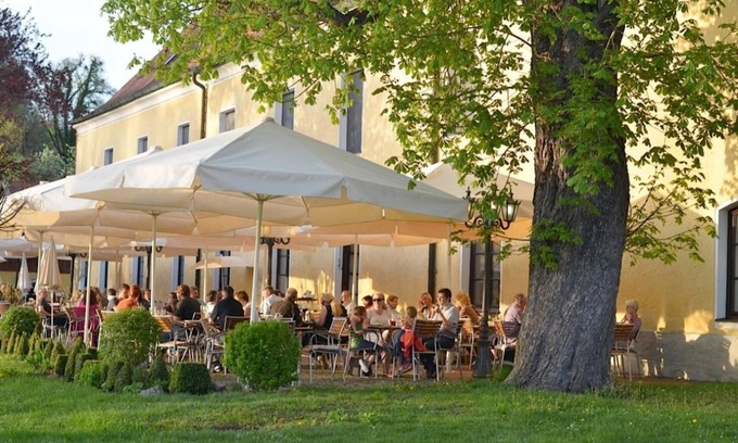 Burghausen Hotel | Explore Klostergasthof Raitenhaslach: 4-Star Family Retreat