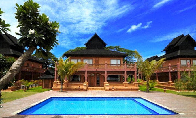 Taungoo Hotel | Discover KMA Kaytumadi Hotel: Family-Friendly Poolside Retreat